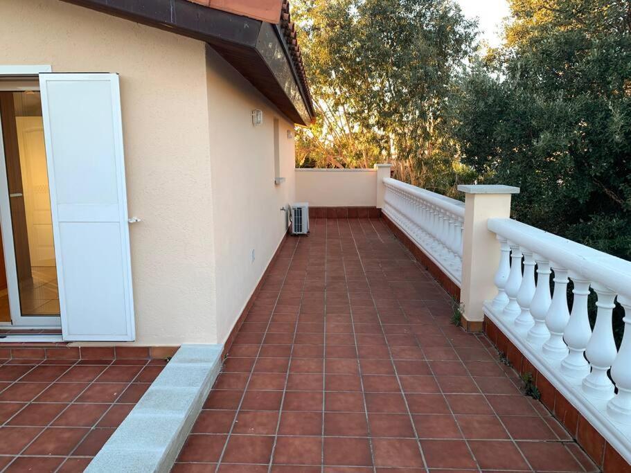 Villa Leo Con Vistas Al Mar Y Piscina Privada Roses Exterior photo